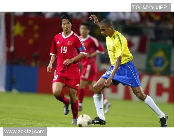 南京足球队进攻表现分析与防守漏洞探讨之路