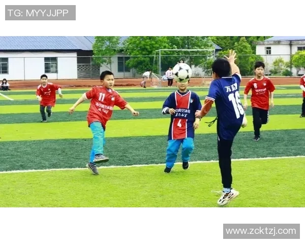 足球明星为甘肃献爱心捐款助力青少年足球发展传递温暖与希望